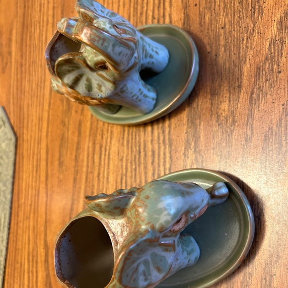 Handcrafted green ceramic elaphent planters with base. - Picture 3 of 6